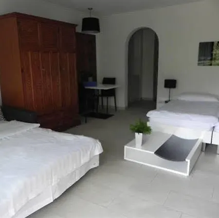 Hotell Al 3*