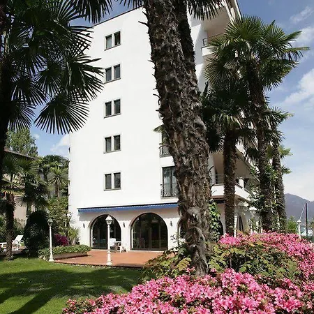 Hotell Al 3*